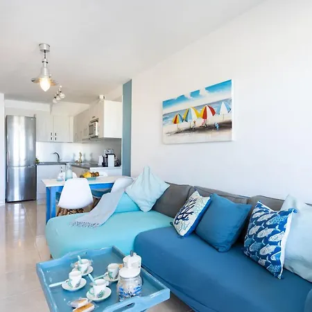 Appartement Home2book Bright Penthouse Medano, Terrace & Pool