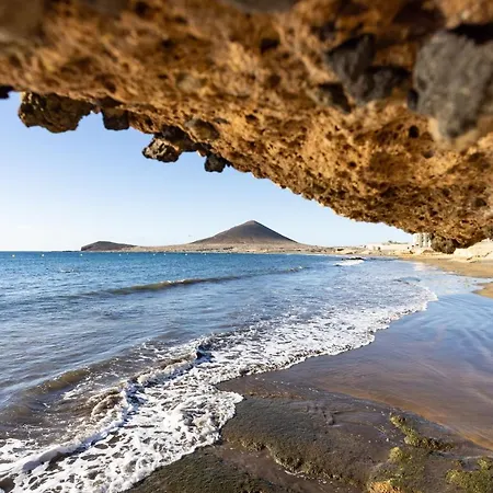 Home2book Bright Penthouse Medano, Terrace & Pool Appartement *