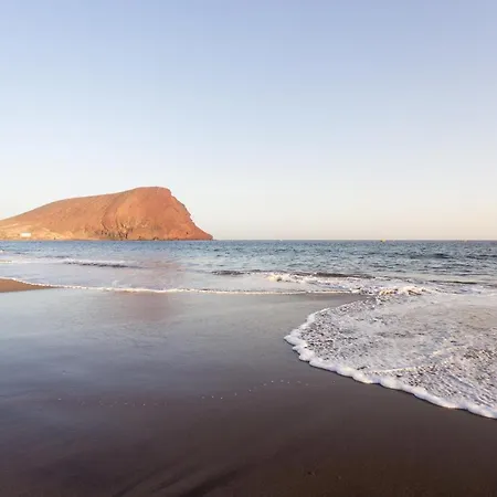 Appartement Home2book Bright Penthouse Medano, Terrace & Pool