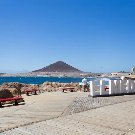 Home2book Bright Penthouse Medano, Terrace & Pool Appartement